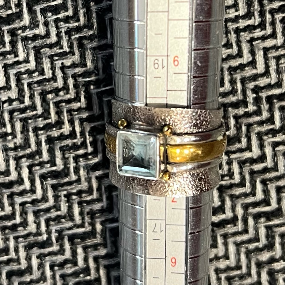 Elegant Silver And Gold Ring With Square Gemstone - image 2